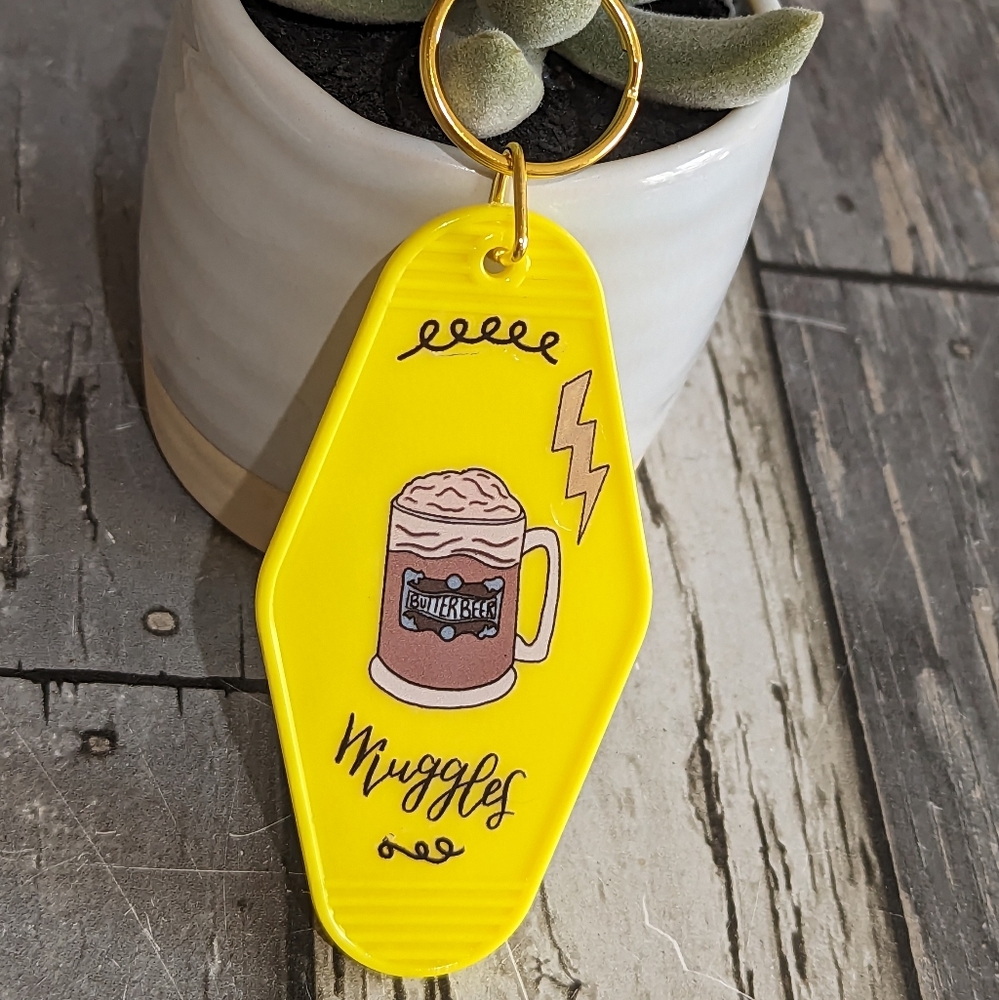 Muggles & Butter Beer Retro Motel Keychain NEW!